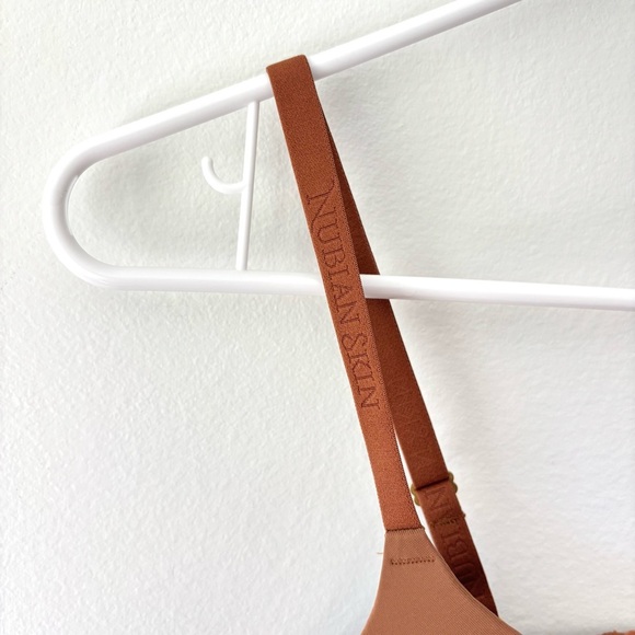 Nubian Skin Brown Seamless T-Shirt Bra Adjustable Strap Size 32D - Picture 4 of 9